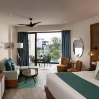 Junior Suite Pool View King