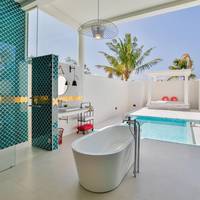 Sun Aqua Sultan Suite With Pool