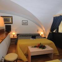 Two-Bedroom Apartment (8 Adults)