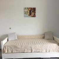 One-Bedroom Apartment with Twin Bed