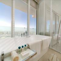 Superior Sky Double Queen Room