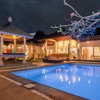 Segar Six-Bedroom Villa with Private Pool
