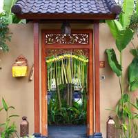Eight Bedroom Villa with Private Pool