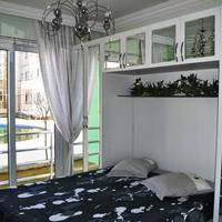 Apartment with Pool View 