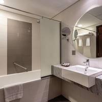 Deluxe Connecting Room