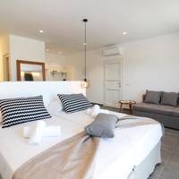 Suite with Hot Tub