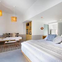 Suite with Hot Tub