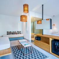 Suite with Hot Tub