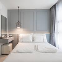 Deluxe Double or Twin Room with Pool View
