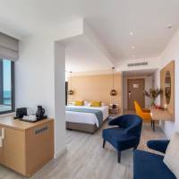Junior Suite with Sea View & Spa Bath