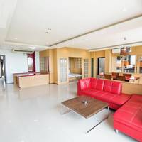 Deluxe King Studio