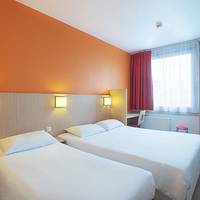 Triple Room (1 Double Bed + 1 Single Bed)