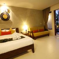 Double Room with Pool Access 