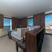 Deluxe Triple Room with Sea View