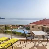 Comfort Studio Apartment with Terrace and Sea View