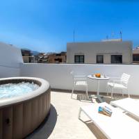 Superior Double or Twin Room with City View and minipool