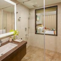 Deluxe King Room with Balcony