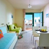 One Bedroom Apartment with Sea View