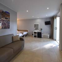 Family Room (2 Adults + 1 Child)