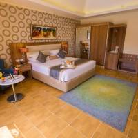 Bungalow (2 Adults)
