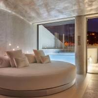 King Room with private pool and Mountain View