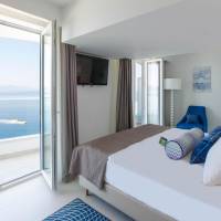 Superior Double Room with Balcony and Sea View