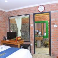 Bungalow with Garden View