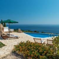 Crystal Villa with Private Pool 