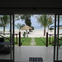 Villa - Beach Front