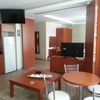 Studio (4 Adults)