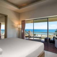Deluxe Sea View Suite