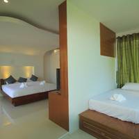 Deluxe Triple Room with Sea View