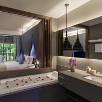 Superior Room with King Bed