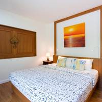 Three-Bedroom Apartment with Pool View (Free in Room Wifi)