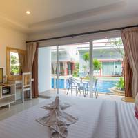 Deluxe Double or Twin Room with Pool Access