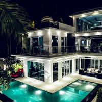 Grand Eight-Bedroom Villa with Private Pool and Sauna