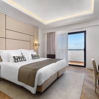Suite (2 Adults + 3 Child up to 12 years old)
