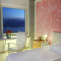 Double or Twin Room with Sea View