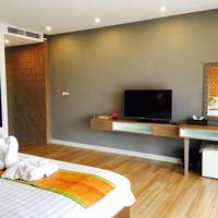 Signature Suite