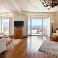  One Bedroom Suite with Sea view  (Double)