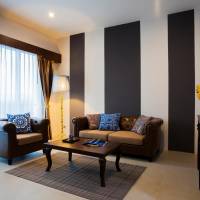 One Bedroom Suite with Living room