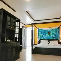 Junior Suite with Garden View