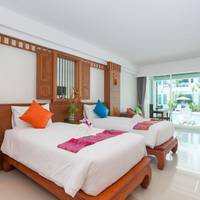 Deluxe Double or Twin Room with Pool Access