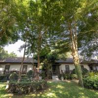 Villa with Garden View