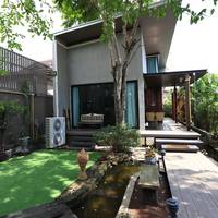 Villa with Garden View