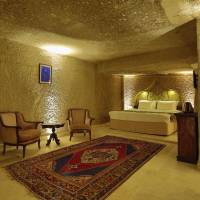 Deluxe Cave Double Room
