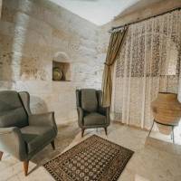 Superior Cave Room with Bath