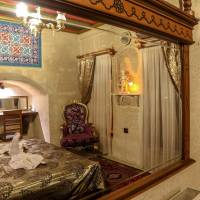Deluxe Stone Room
