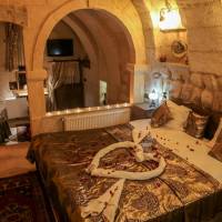 Deluxe Stone Suite (3 Adults)