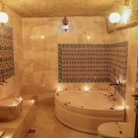 Deluxe Cave Suite (4 Adults)